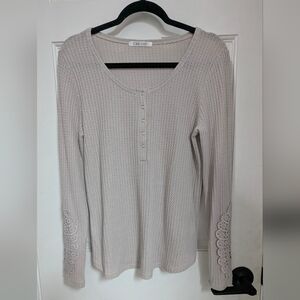 Chic Long Sleeve Top with Lace Accents-SZ LG